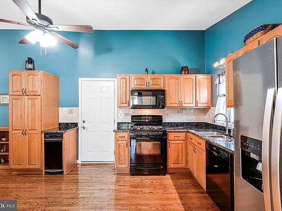 4th image of 6615 Crayford St