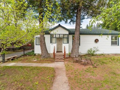 979 Lassen Ln, Mount Shasta, CA, 96067