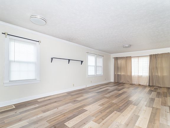 3rd image of 621 Apple St