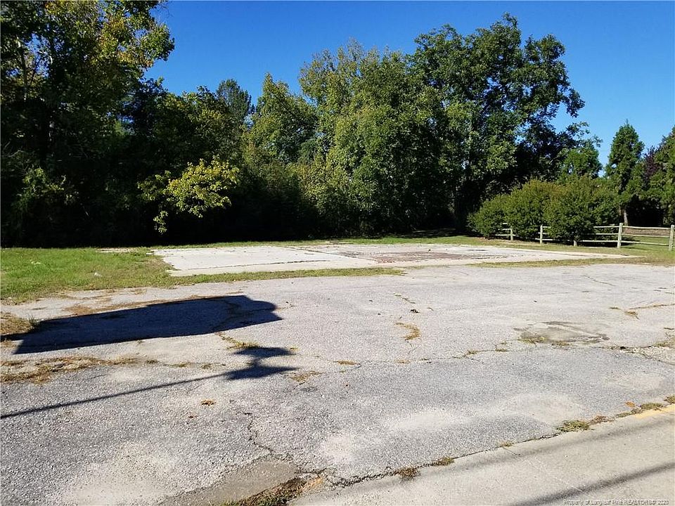 1st image of 607 Murchison Rd