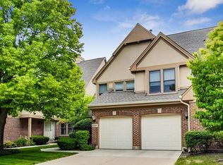 2529 Windrush Ln, Northbrook, IL