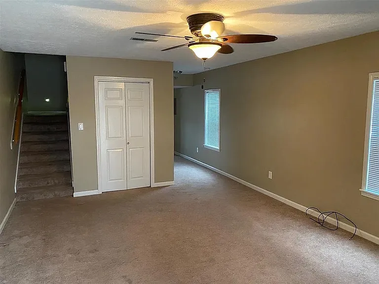 1207 Smallhouse Rd #B — Photo 4