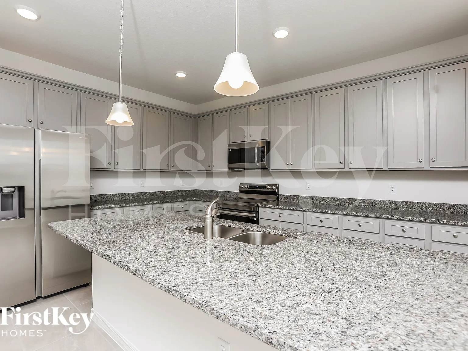5 bed, 2.5 bath, 2856 sqft, $3,225 — Photo 4