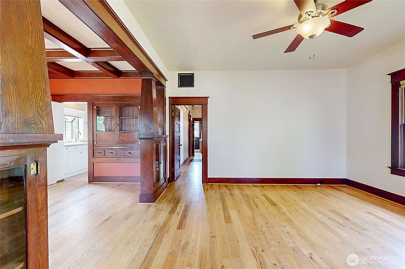 2nd image of 546 Locust Street