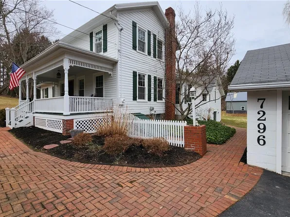 7296 Dryer Rd, Victor, NY 14564