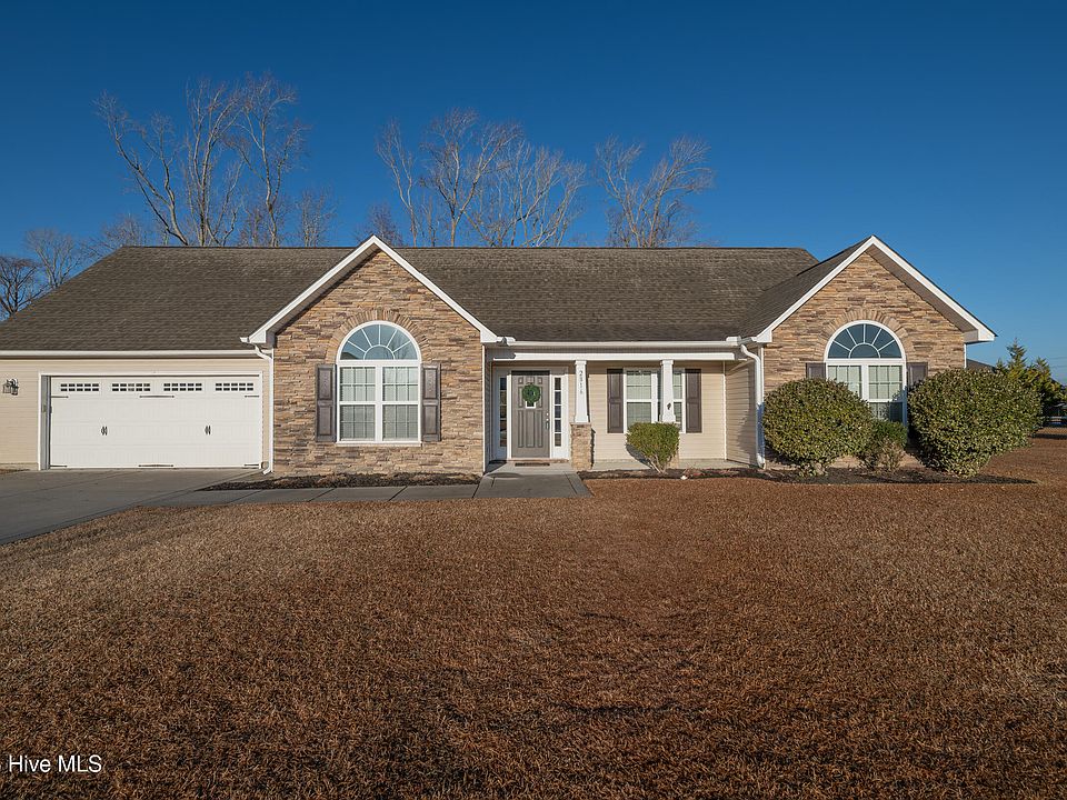 1st image of 2816 Mockingbird Lane
