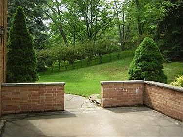 3rd image of 4566 Oakridge Dr