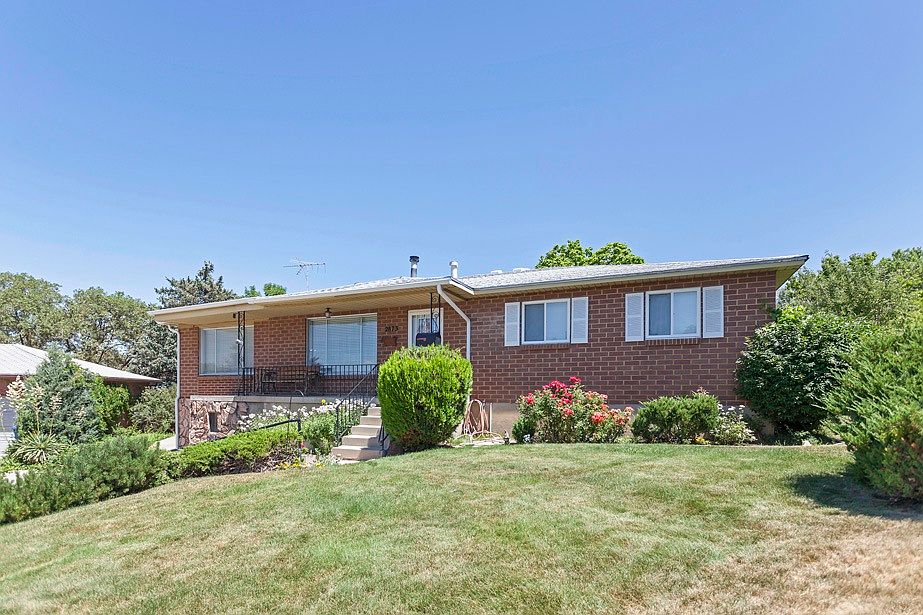 1st image of 2873 E Carole Dr
