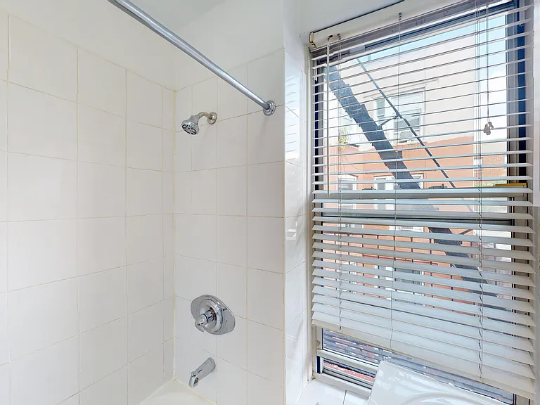 20 Spring St #13 — Photo 9