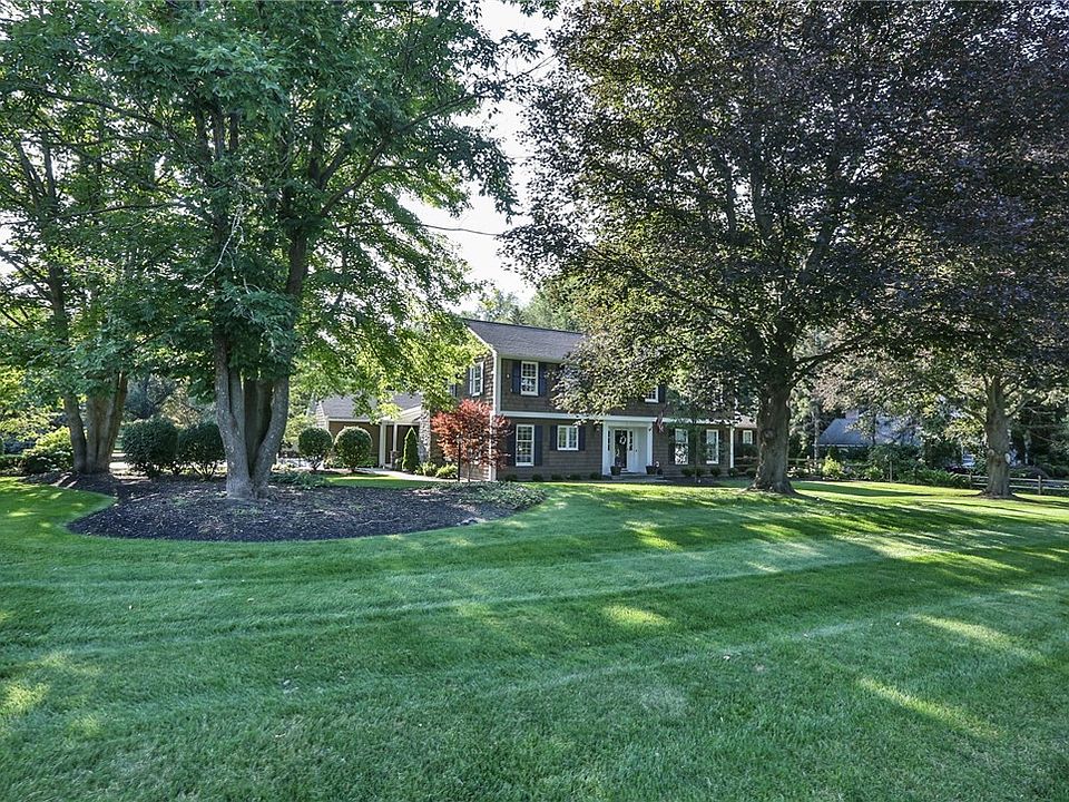 40 Landsdowne Ln, Rochester, NY 14618 Zillow