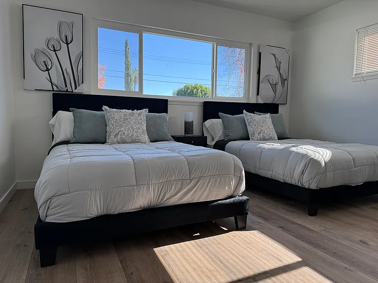 6053 Wilkinson Ave — Photo 19