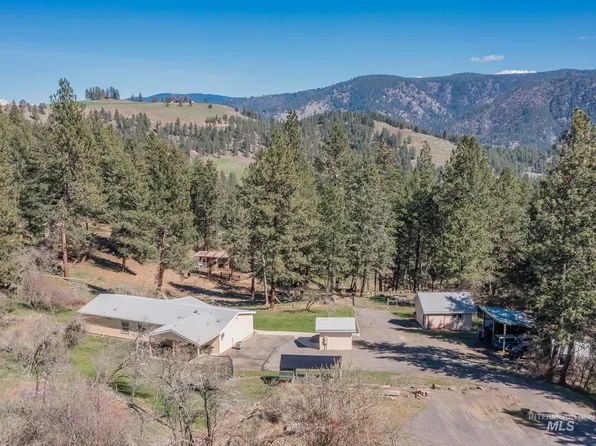 77 Poplar Dr, Grangeville, ID 83530