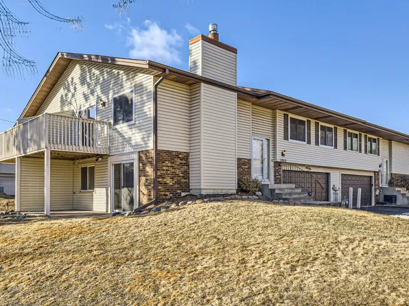 1082 Amble Dr, Shoreview, MN 55126