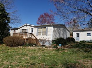 402 Randolph St, Phenix, VA 23959