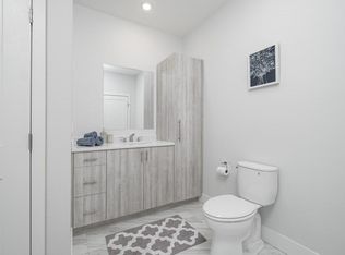 1540 N Shore Rd #305, Revere, MA 02151