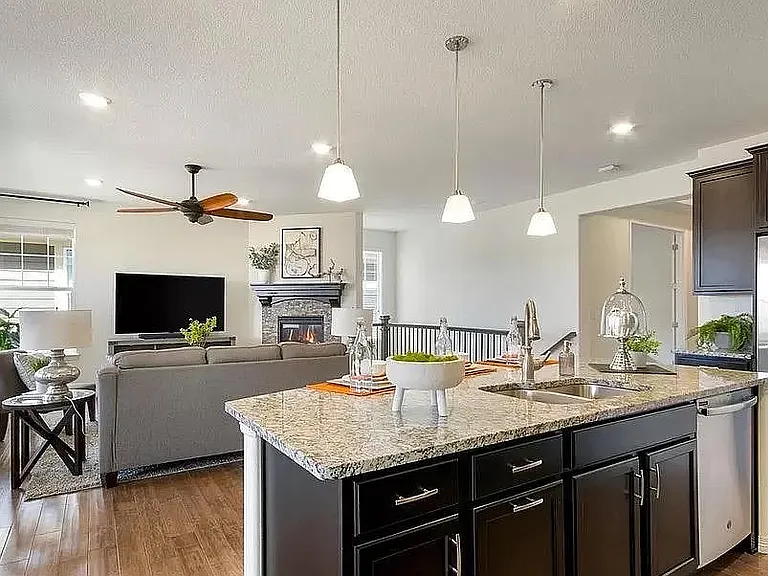 15337 Quince Cir — Photo 9