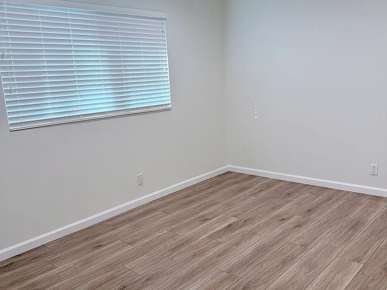 1612 S Bundy Dr #1 — Photo 10