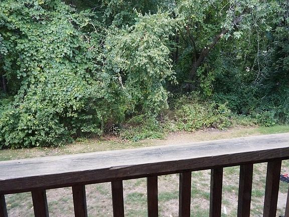 3rd image of 54 Farrwood Dr