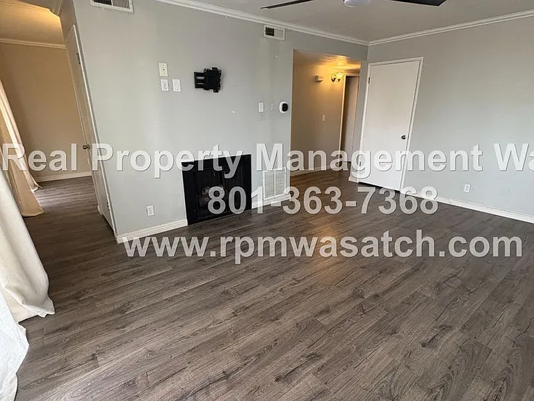 438 N Center St #309 — Photo 3