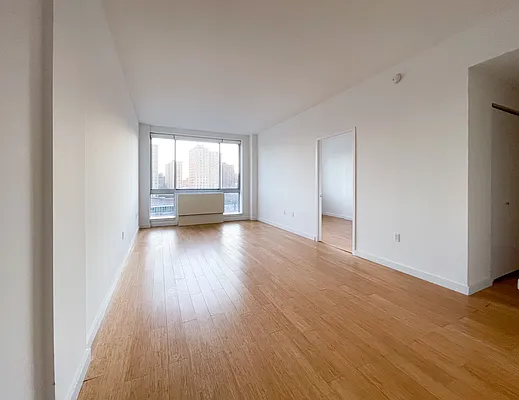 Rented by Kahen Properties | media 27