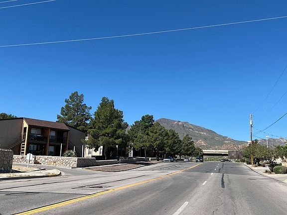4th image of 4616 Sun Valley Dr