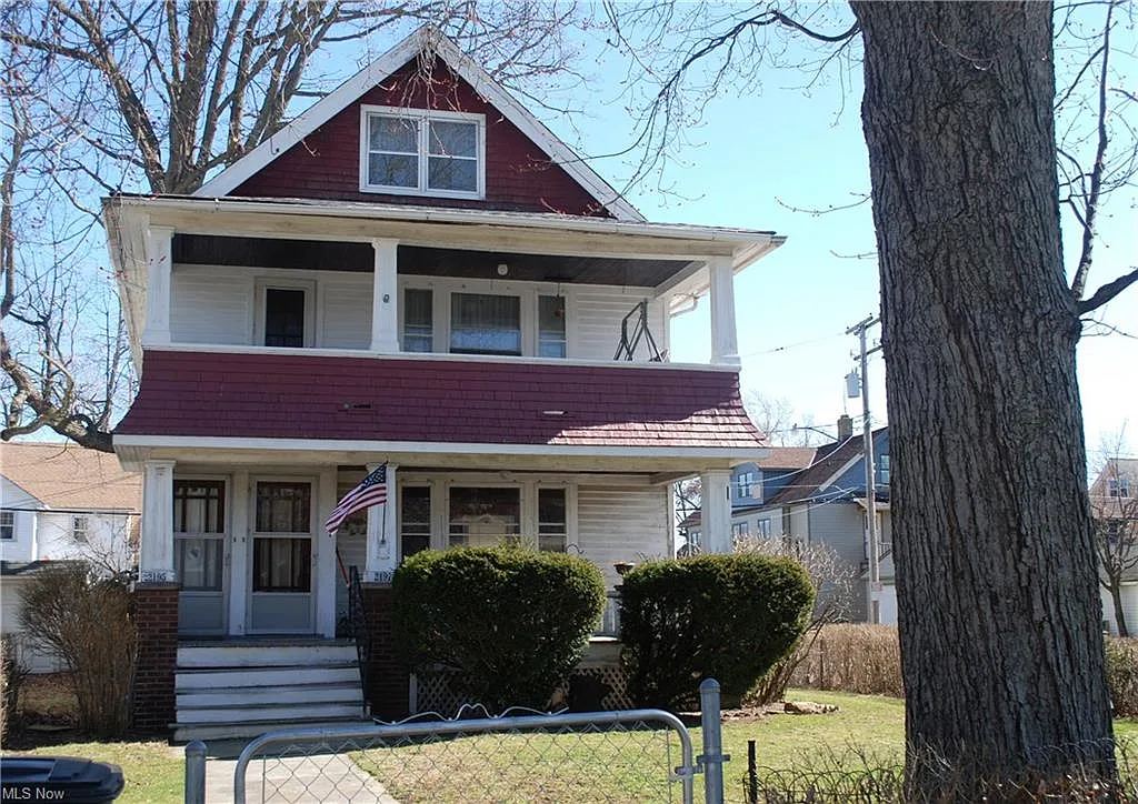 2195 Woodward Ave photo 1