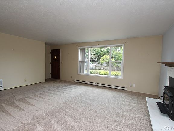 3rd image of 4423 130th Pl NE