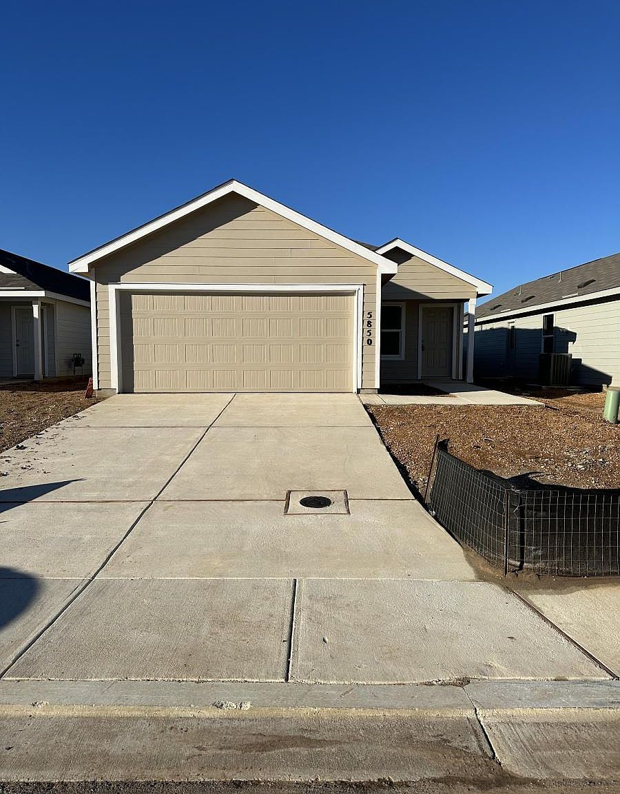 5850 Coahuila, Seguin, TX 78155 Zillow