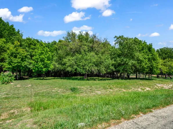 1120 Paradise Pkwy, Poolville, TX 76487