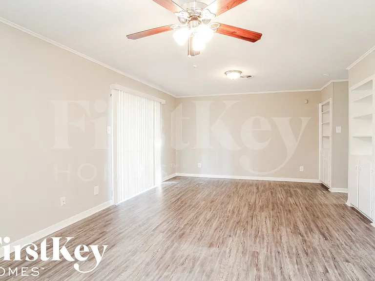 13322 Oak Leaf Ln — Photo 3