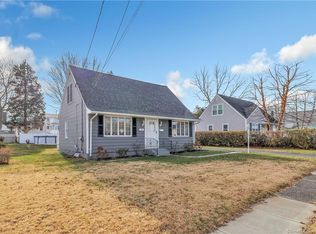 35 Hartland St, Stratford, CT 06615