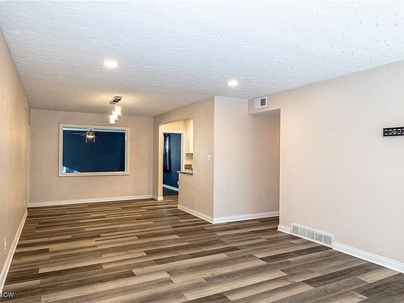 2nd image of 670 Hemlock Dr