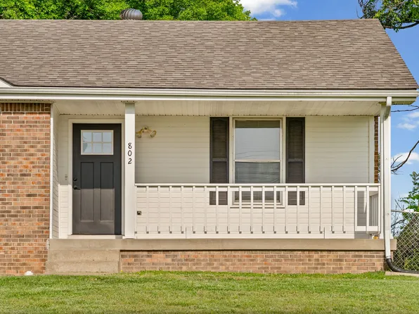 802 Knox Ln, Clarksville, TN 37042