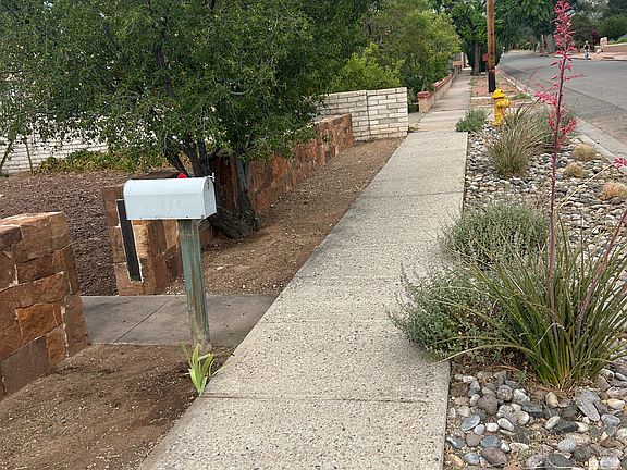 5th image of 229 E Coronado Rd