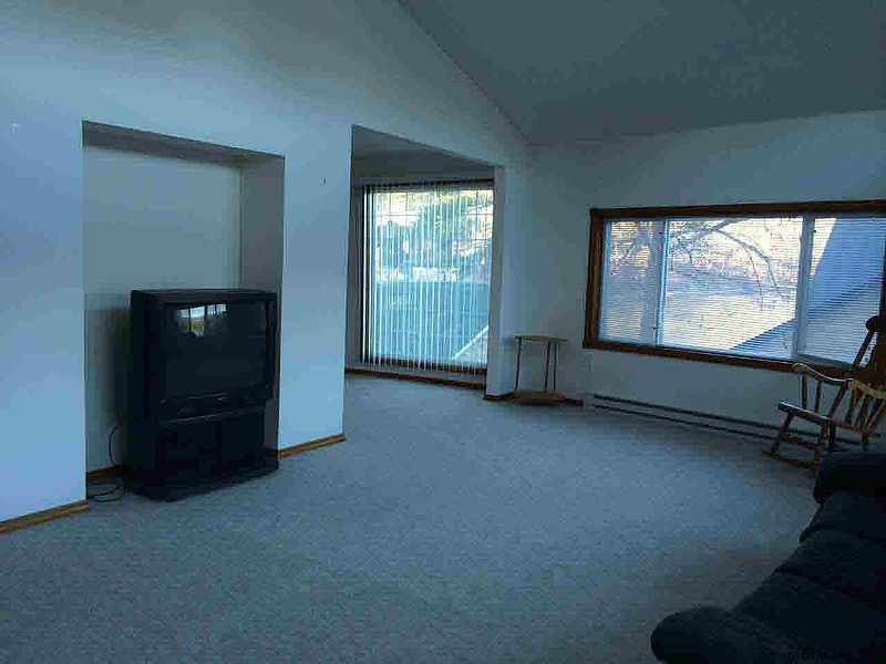 4th image of 3210 Bilikin Way