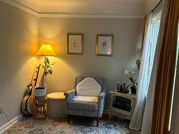 5th image of 1428 N Bryant St