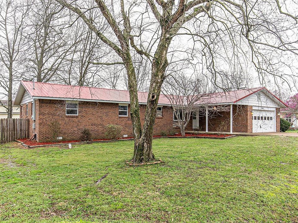 1st image of 174 Hampton Ct