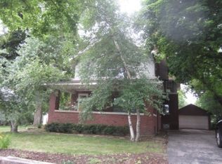 1152 Cedar Ave, Elgin, IL 60120