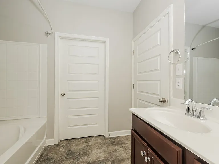 2237 Dale View Dr — Photo 11