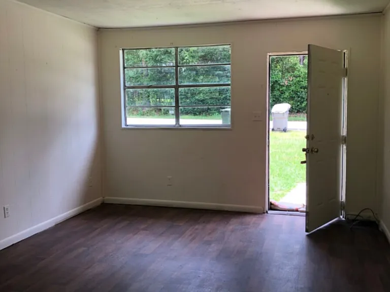 671 E Olive Rd #6 — Photo 11