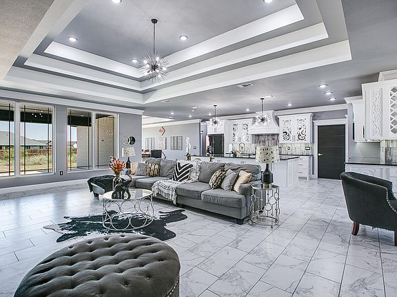 4th image of 5201 Riviera Ln