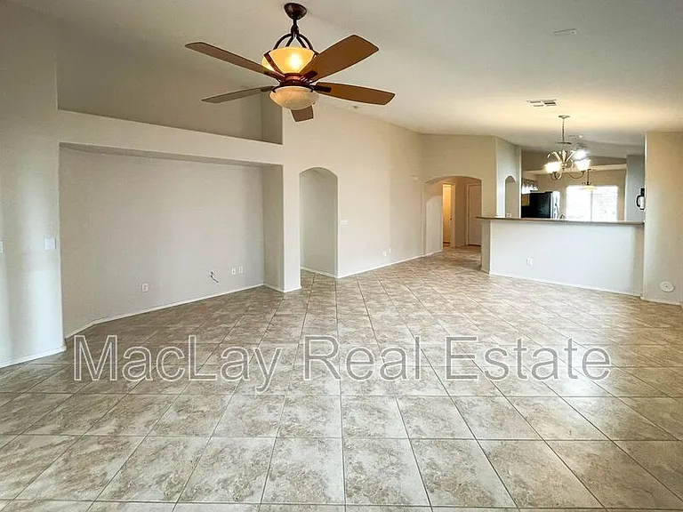 23143 W Lasso Ln — Photo 7