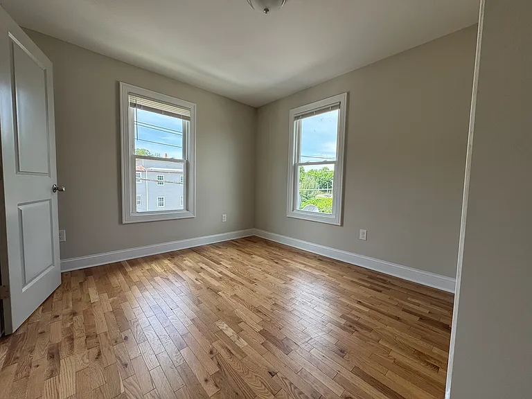 205 Howe Ave #205 — Photo 6