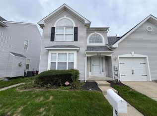 807 N Victoria Ave, Ventnor, NJ 08406