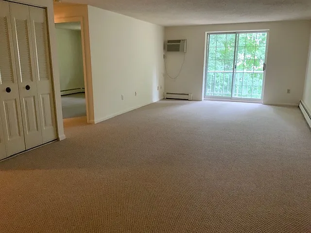 2 bed, 900 sqft, $2,475 — Photo 2