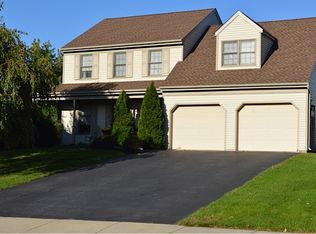 141 Laurie Ln, Lititz, PA 17543