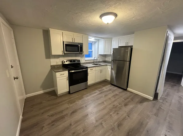 8 Lanesboro Rd #1, Worcester, MA 01606