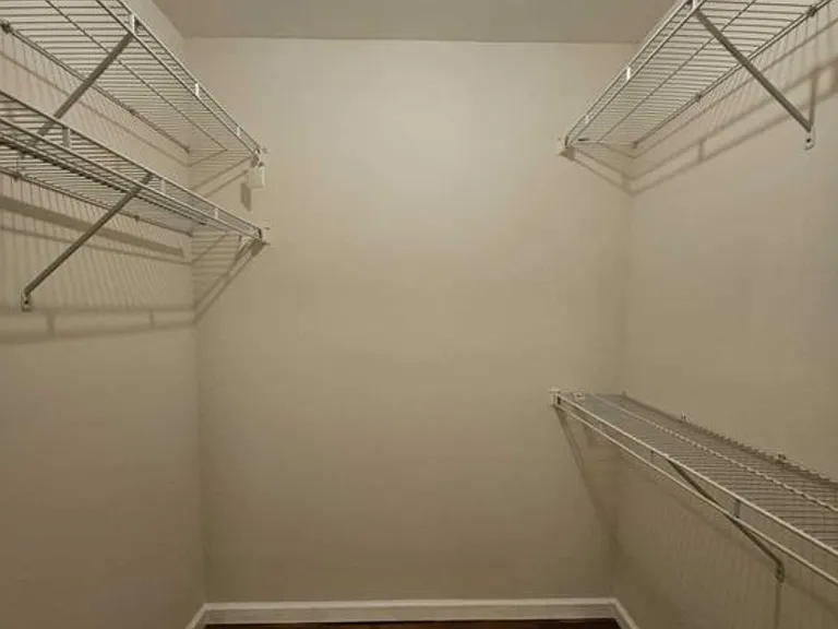 1526 Westgate Dr #1526 — Photo 2