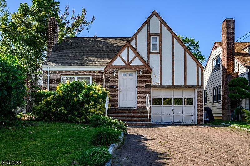 1st image of 84 Rollins Ave