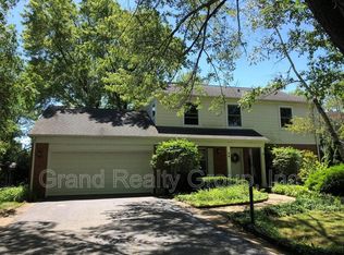 63 Marion Ave, Lake Forest, IL